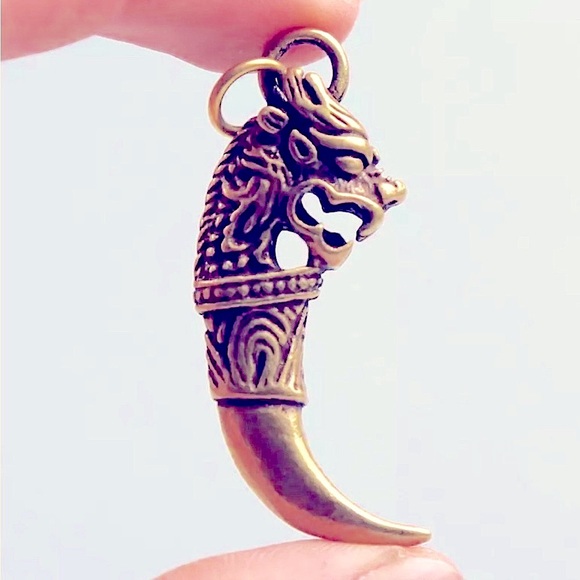 Vintage brass dragon tooth pendant - Picture 2 of 6